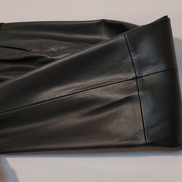 𝅺Alfani Women's Faux Leather Finish Slim Fit Petite Pants - Picture 9 of 16